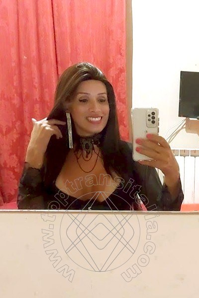 Foto selfie 18 di Carol Santos trans Treviso