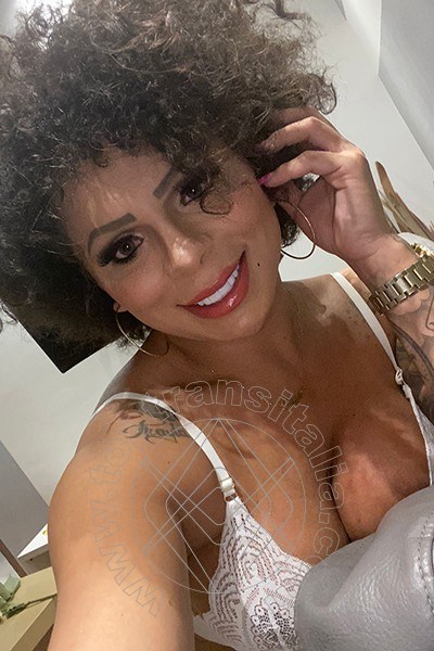 Foto selfie 4 di Thayla Santos Pornostar trans Milano