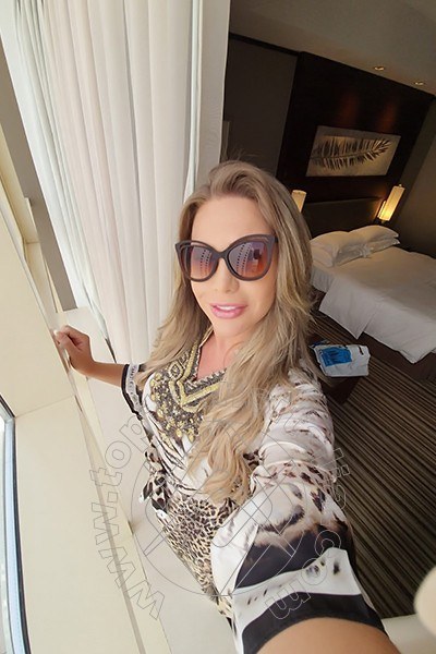 Foto selfie 8 di Myrelly Mello trans Londra