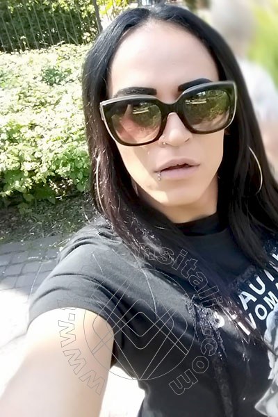 Foto selfie 83 di Cassidy Ferraro trans Vibo Valentia