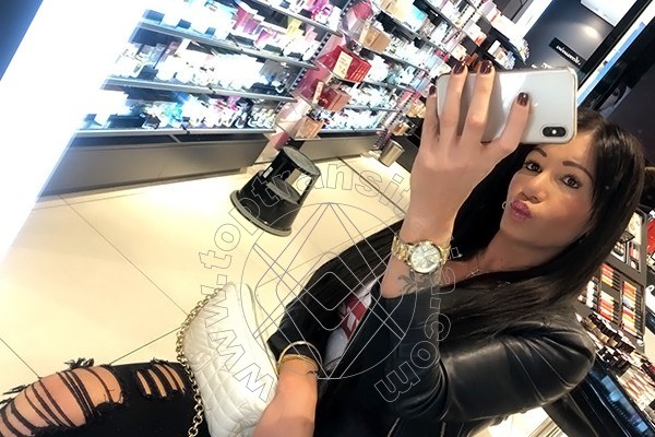 Foto selfie 1083 di Pamy La Diva Stellare trans Losanna