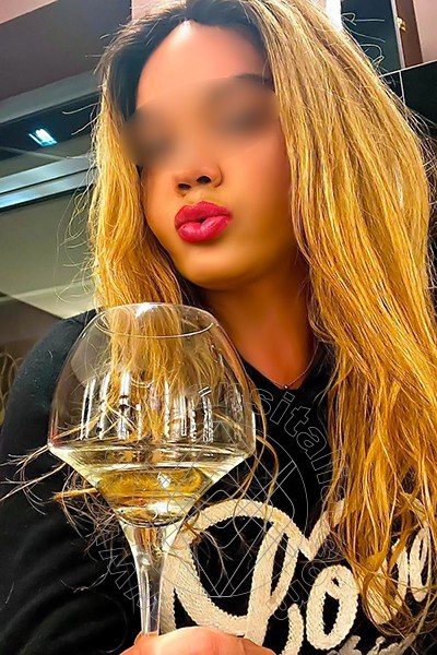 Foto selfie 2 di Daphne trans Mira