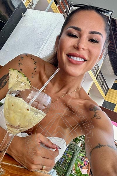 Foto selfie 19 di Bruna Dantas trans Roma
