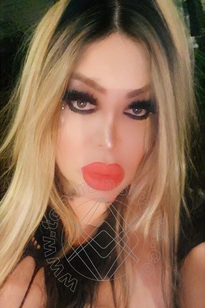 Foto selfie 12 di Roxanne trans Crotone