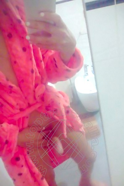 Foto selfie hot 3 di Stephanie trans Lodi