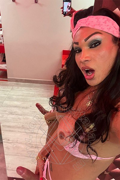 Foto selfie hot 3 di Jhoany Wilker Pornostar trans Napoli