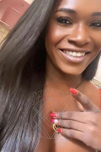 Foto selfie 16 di Paloma TerzaGamba trans Caserta