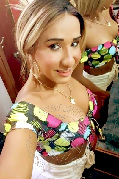 Foto selfie di Vivian Terza Gamba trans Montesilvano