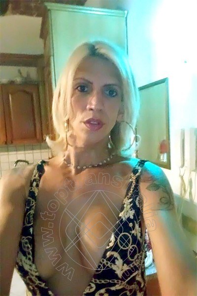 Foto selfie di Marcella Dior trans Prato