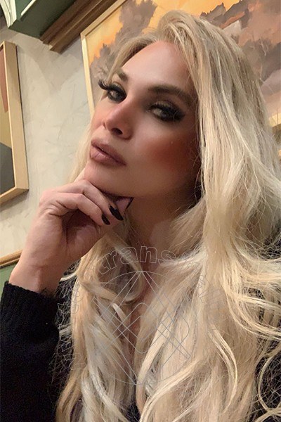 Foto selfie 2 di Bruna Dior trans Alba Adriatica