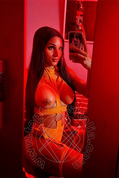 Foto selfie 2 di Beatrice Muniz trans Lucca