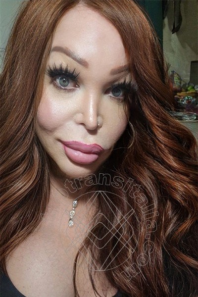 Foto selfie 4 di Roxanne trans Crotone