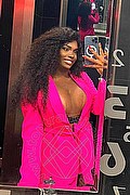  Londra Karol Bombom 0044.7438614130 foto selfie 8