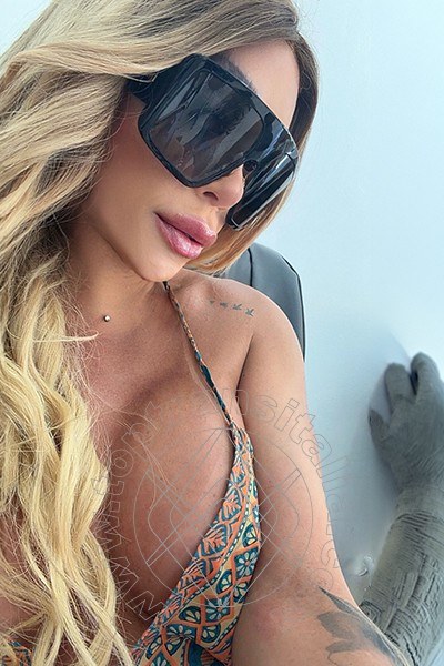 Foto selfie di Ellena Bittencourt trans Roma