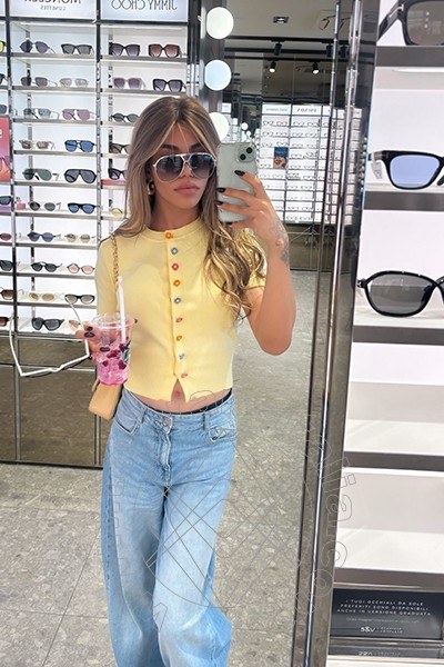 Foto selfie 2 di Rafaella Menicucci Xxl trans Napoli