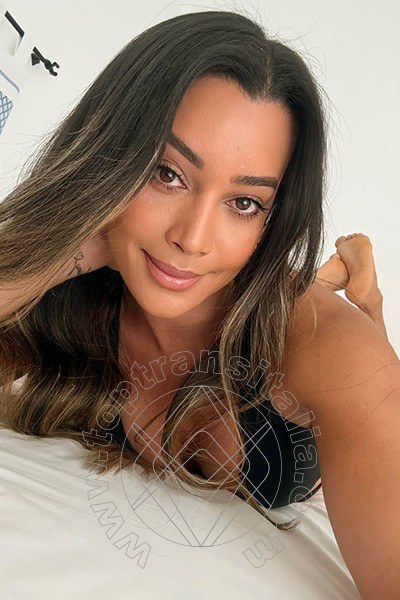 Foto selfie 3 di Iris Araujo trans Brescia